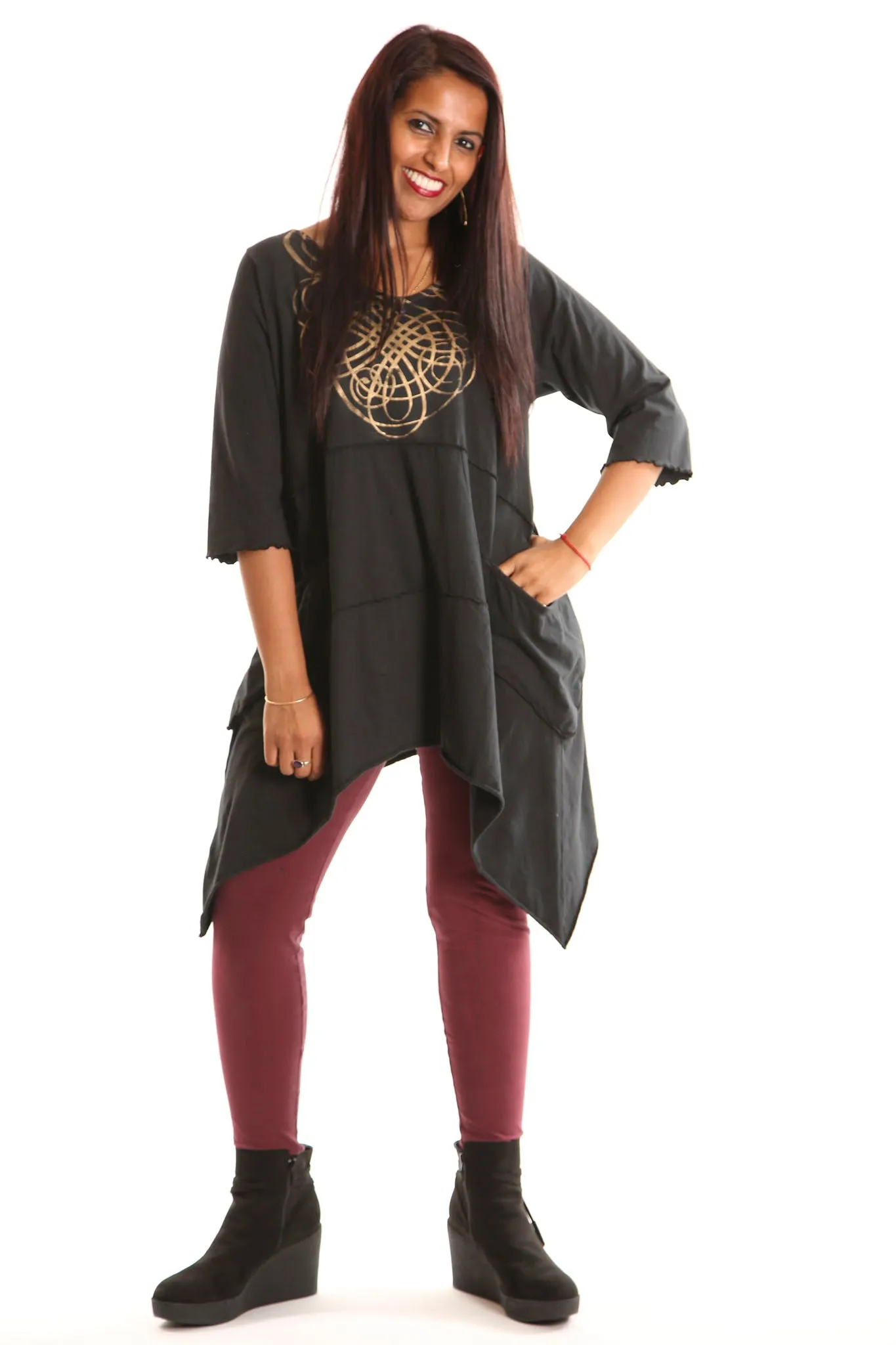 2222 Vector Tunic Black-presence flourish print