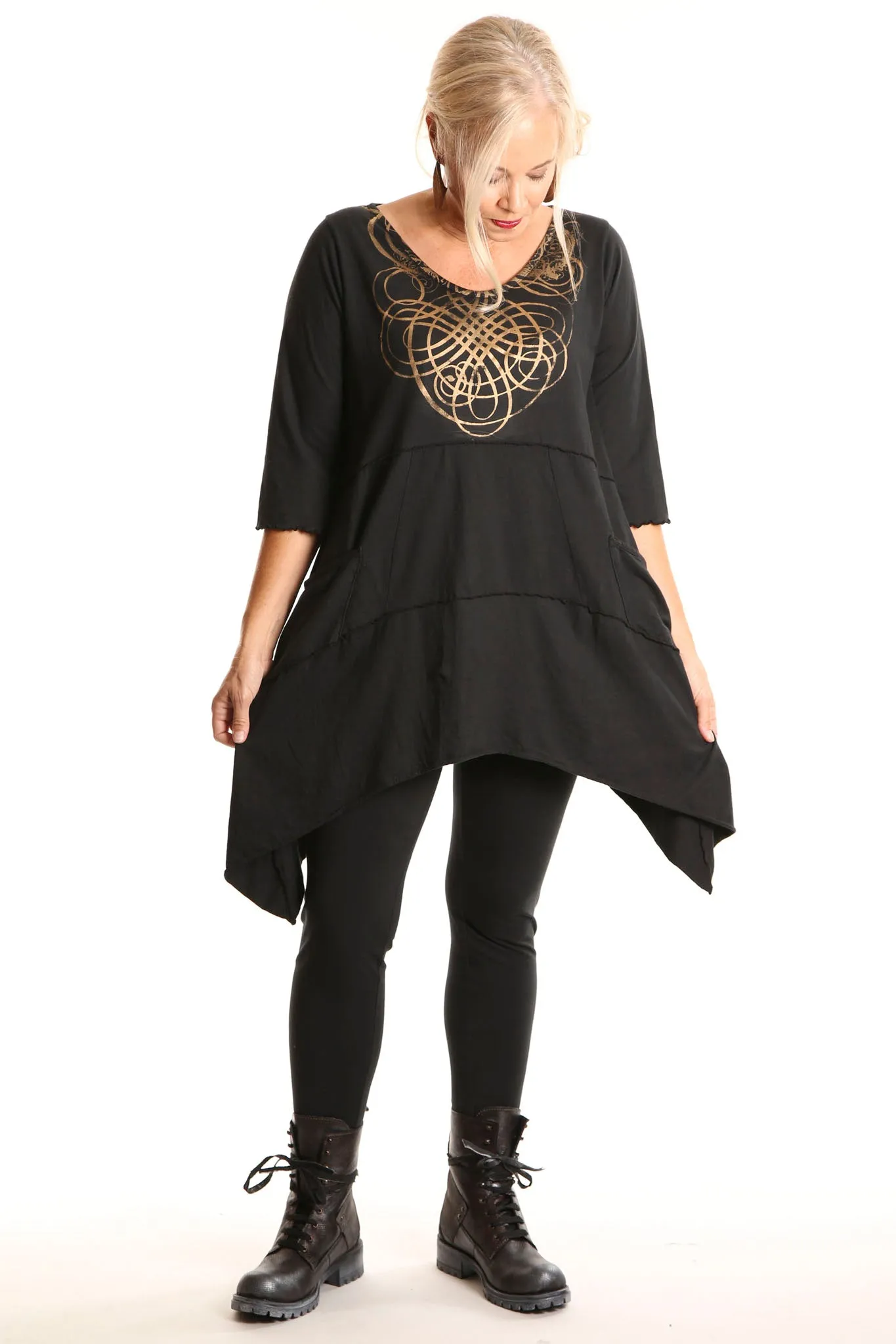 2222 Vector Tunic Black-presence flourish print