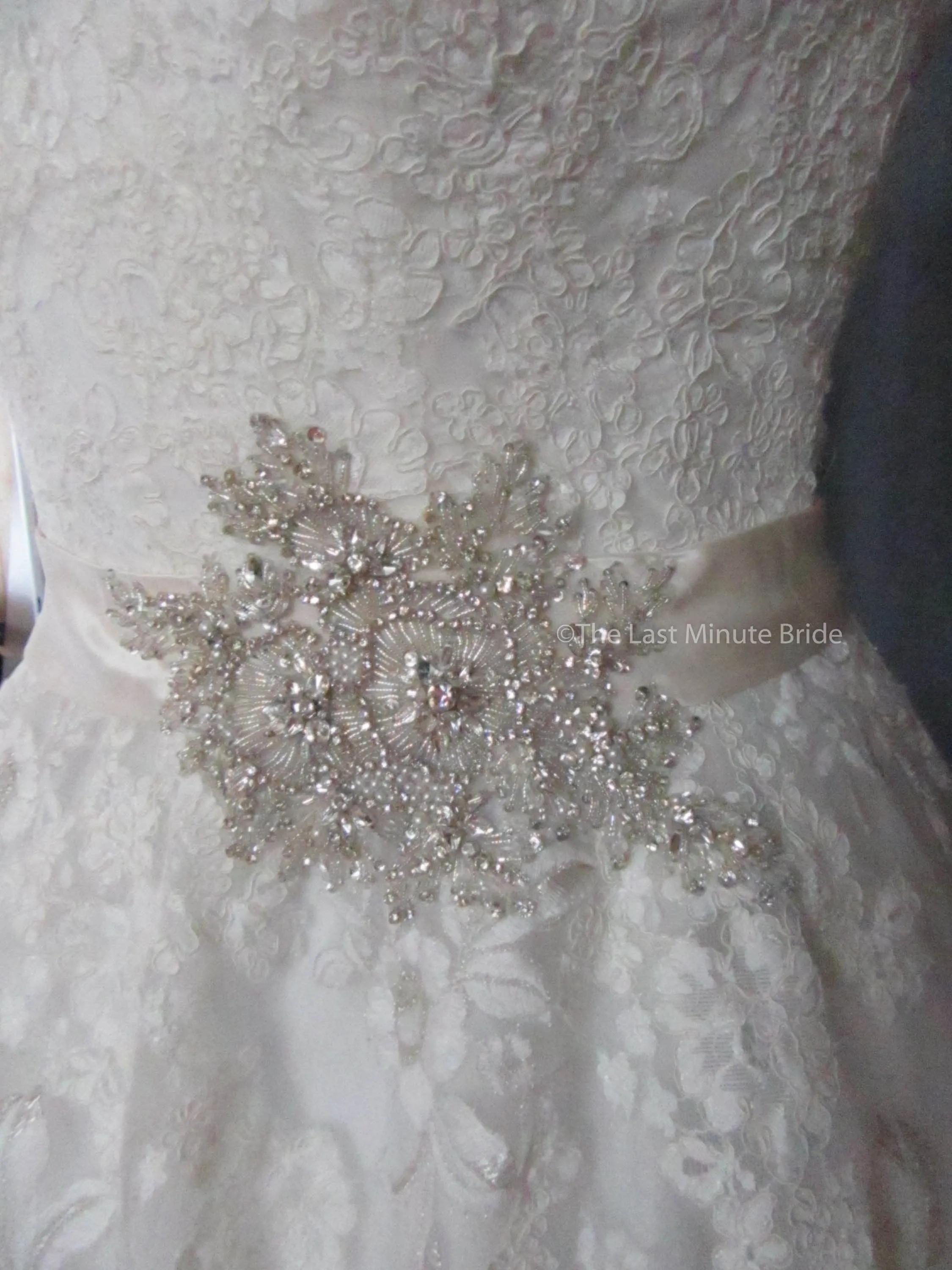 Allure Bridals 2809