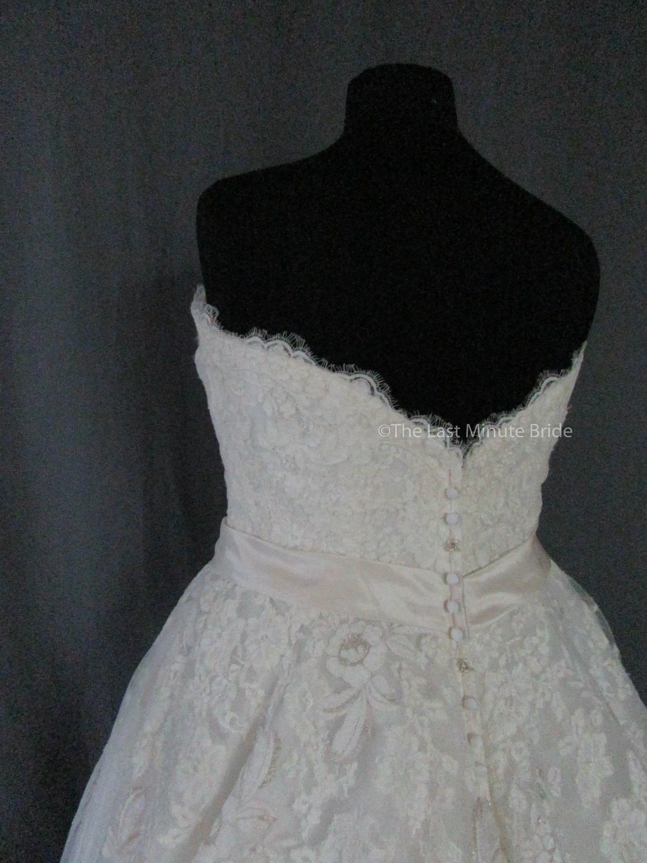 Allure Bridals 2809