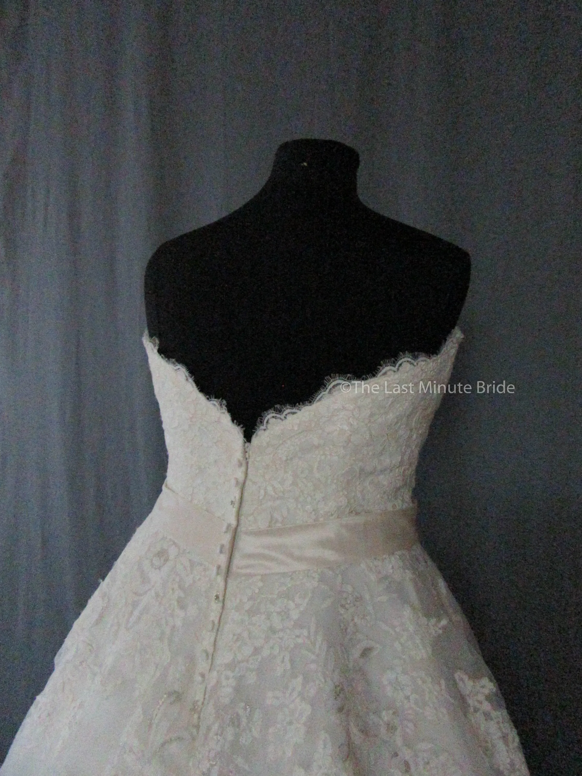 Allure Bridals 2809