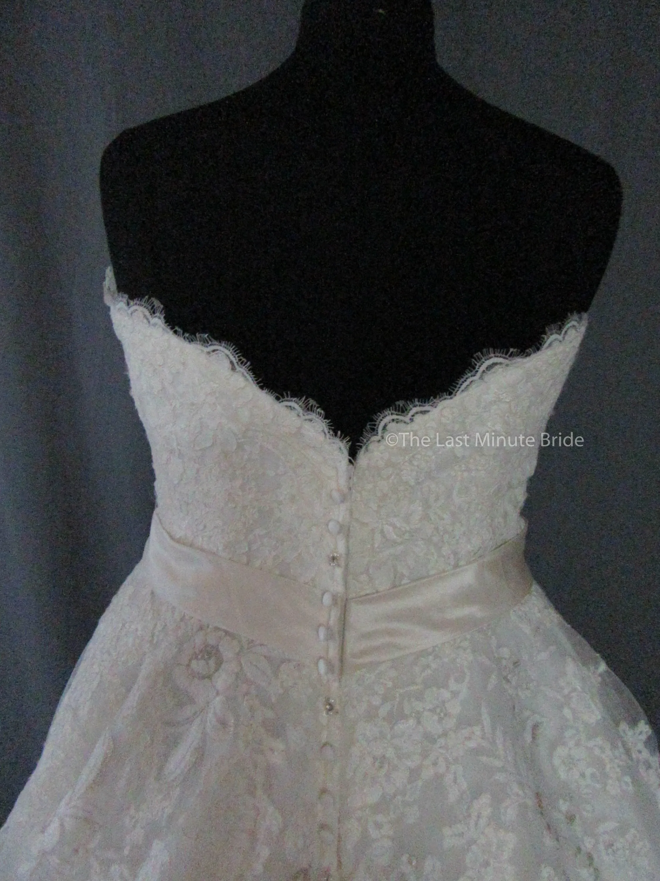 Allure Bridals 2809
