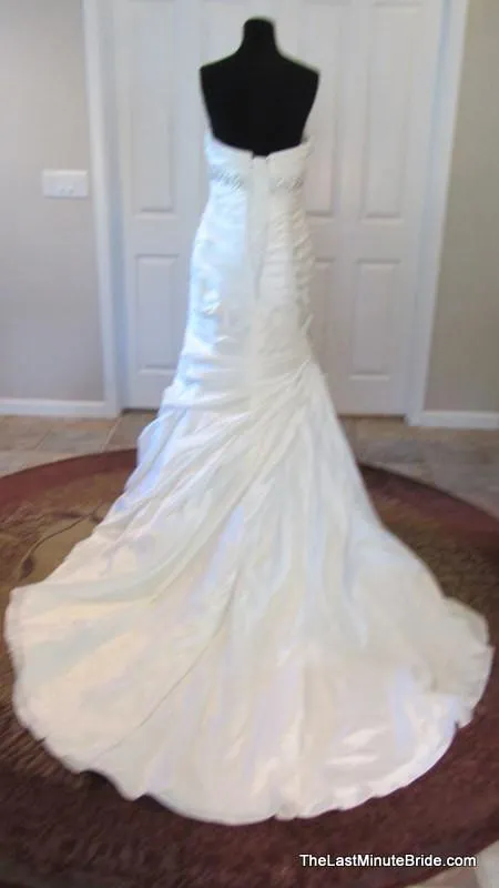 Allure Bridals 8859