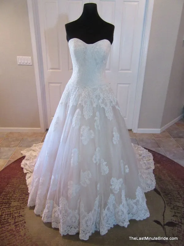 Allure Bridals 9121 size 16