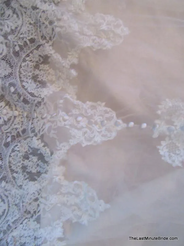 Allure Bridals 9121 size 16