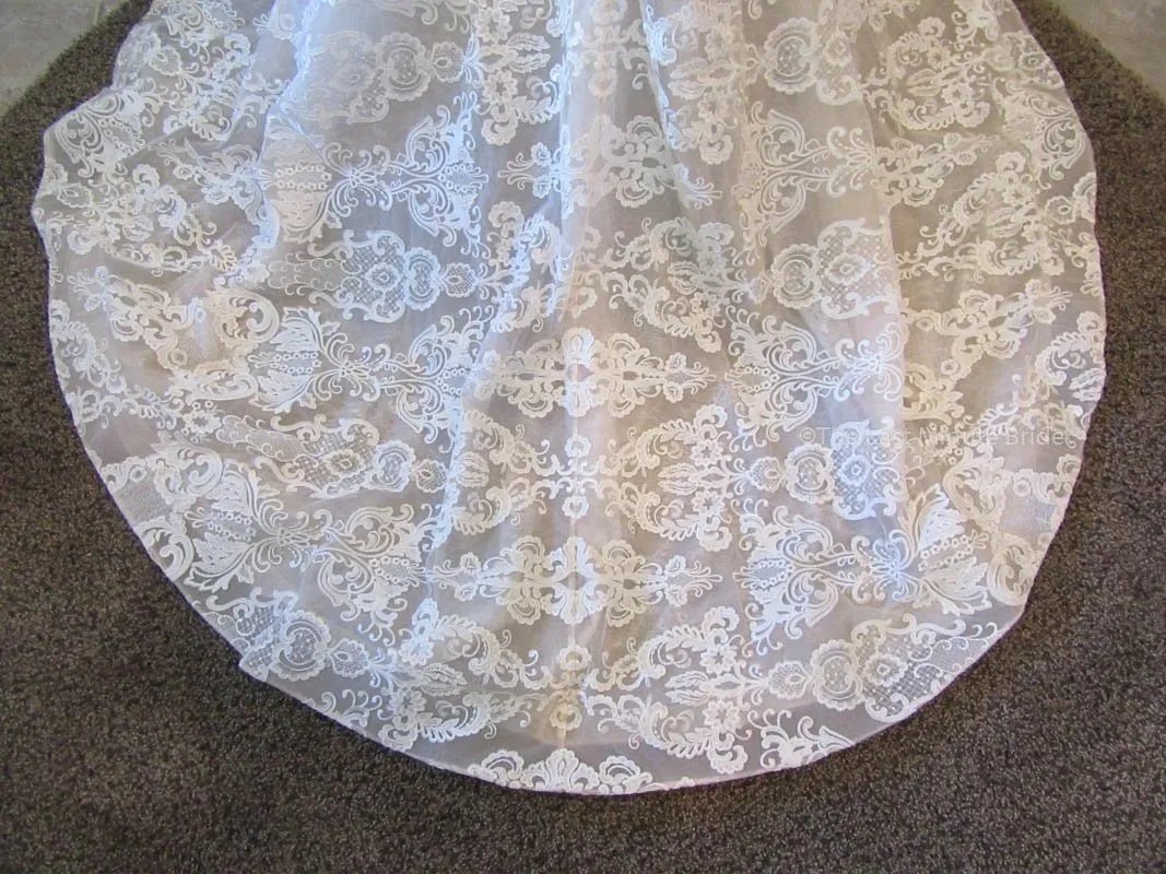 Allure Bridals C406
