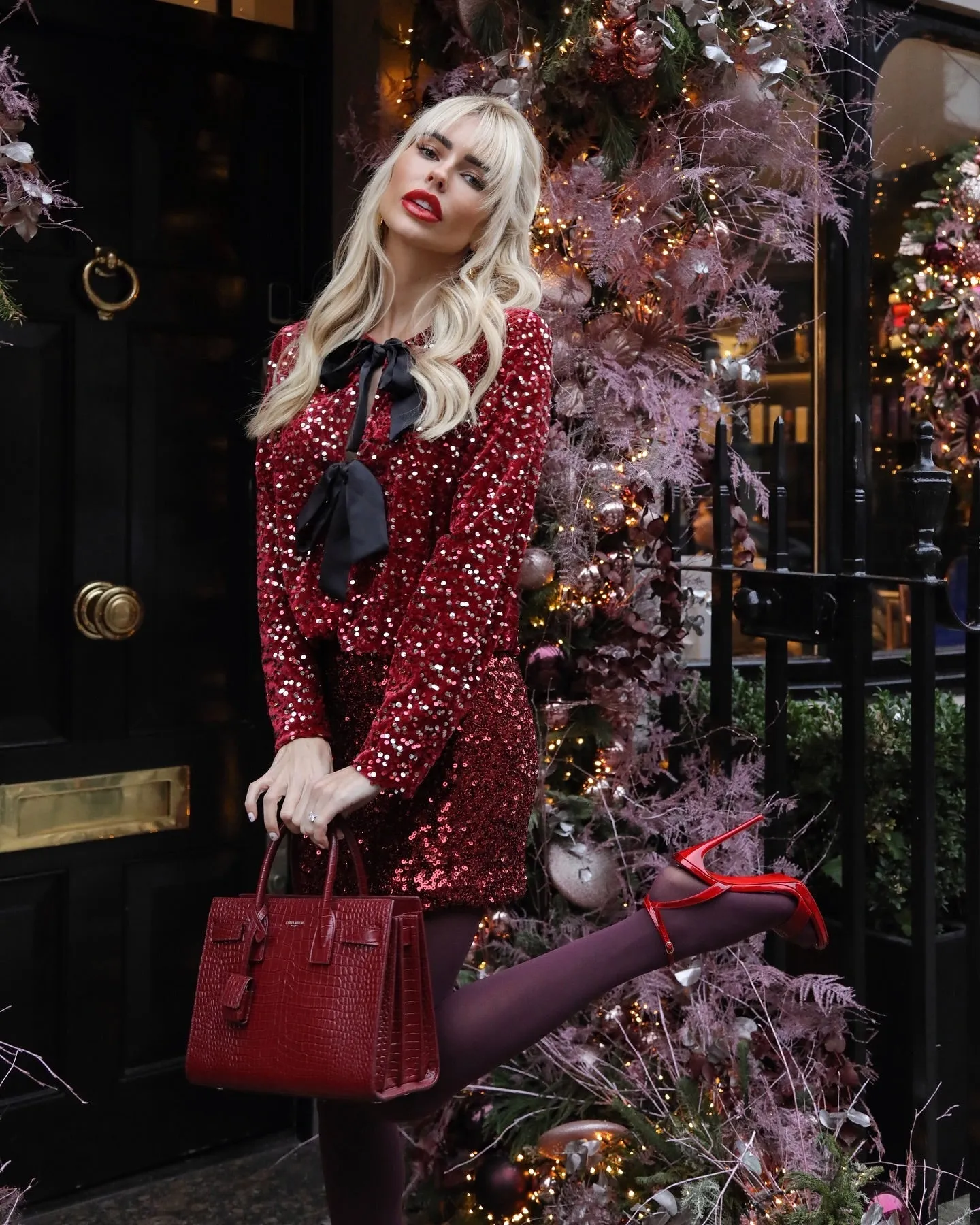 Amy & Clo en Vongue Red Sequin Tie Front Top UK S