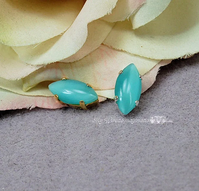 Aqua Moonstone Glass Crystal 15x7mm Navette 4200 With Prong Setting