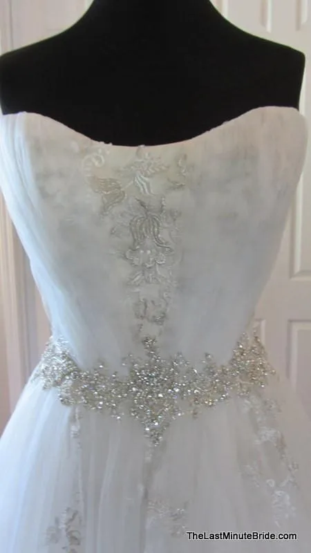 CB Couture by Casablanca B081