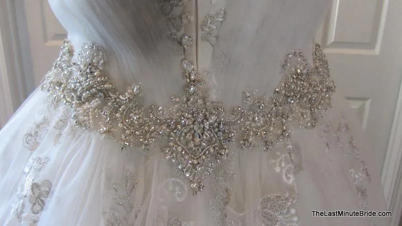 CB Couture by Casablanca B081