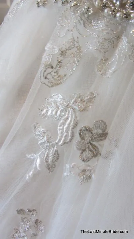 CB Couture by Casablanca B081