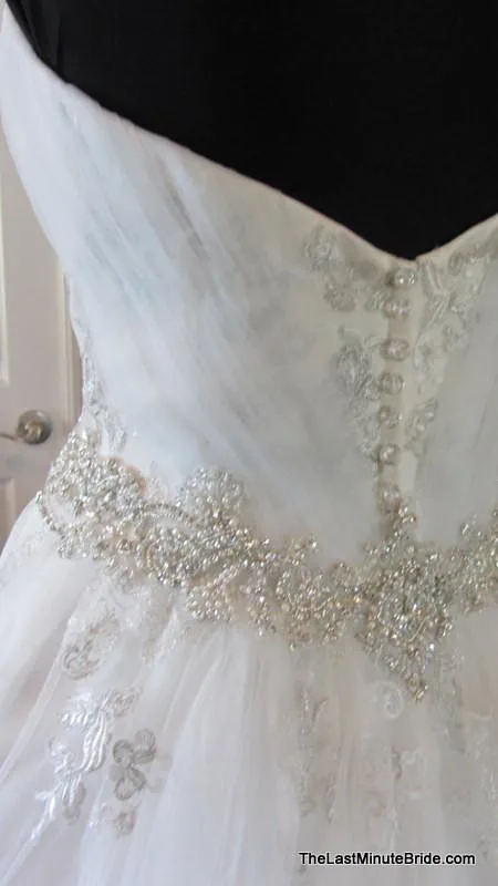 CB Couture by Casablanca B081
