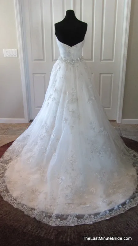CB Couture by Casablanca B081