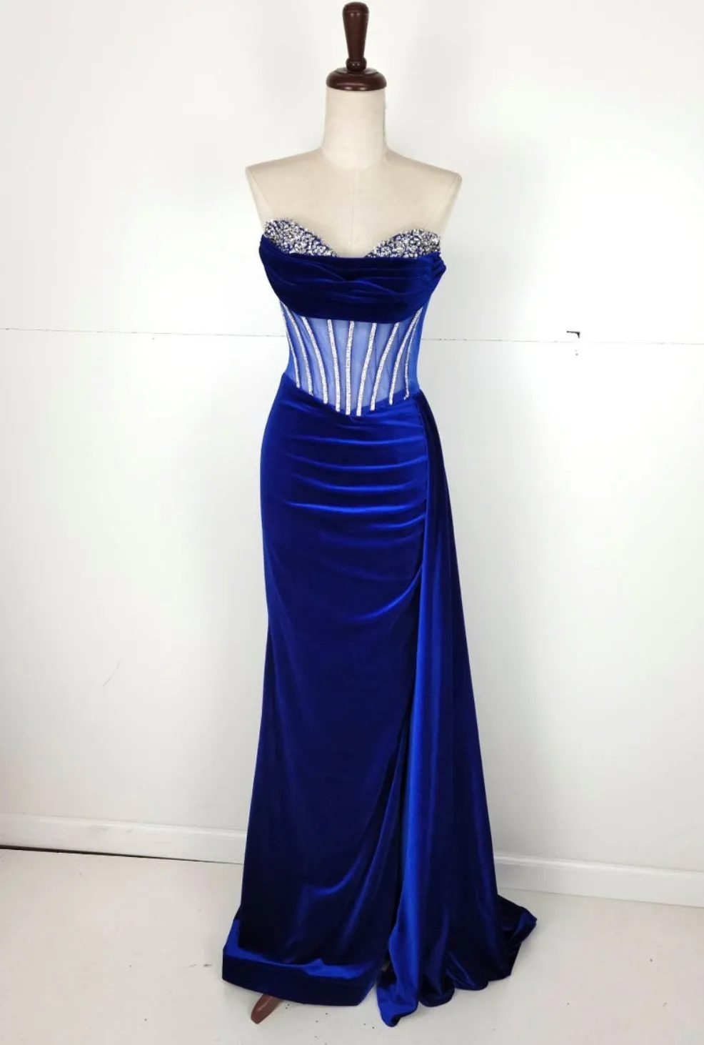 Chicas Evening Gown C337