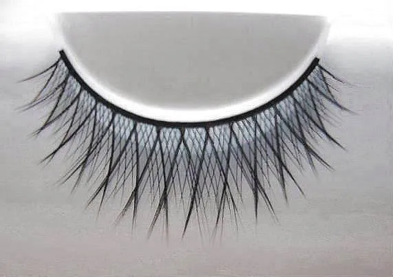 Criss Cross Pattern False Eyelashes Black