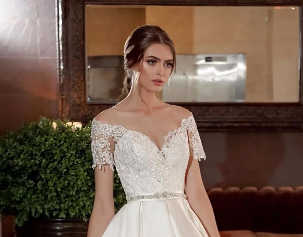 Custom Made Short Sleeve France Satin A Line Wedding Dresses Bestidos De Novia Buttons Up Beading Pearls Waist Appliques Gowns