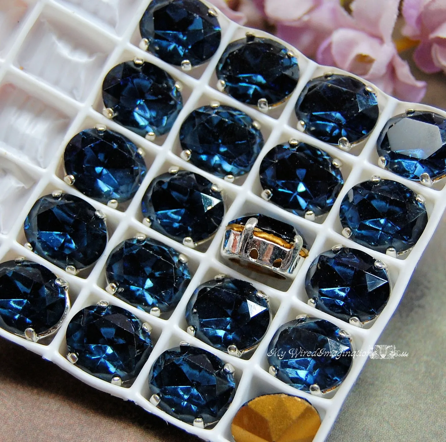 Dark Montana Blue Sapphire, 12x10mm Vintage Swarovski Crystal, 4120 Oval with Setting
