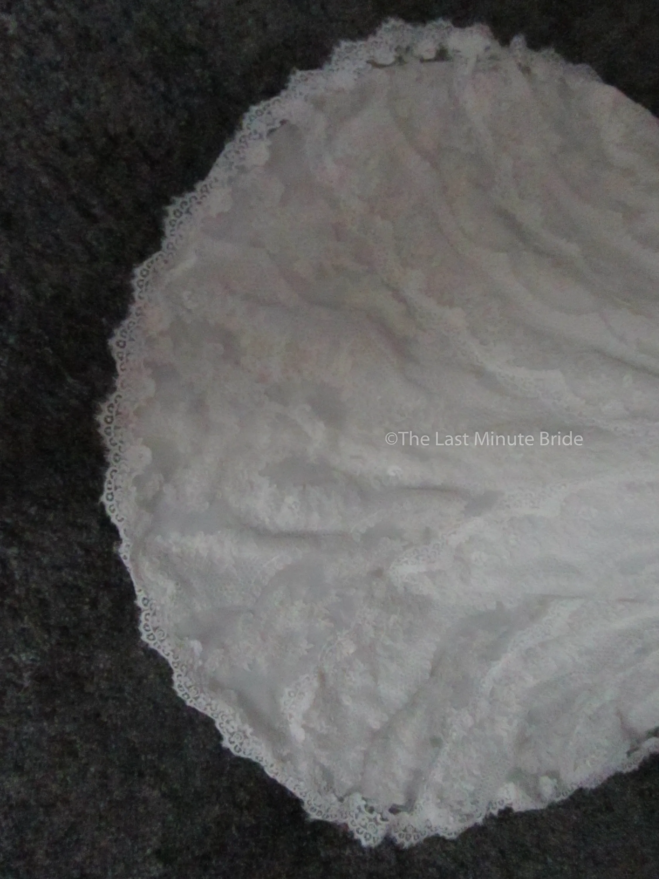 Essense of Australia D2224 size 16
