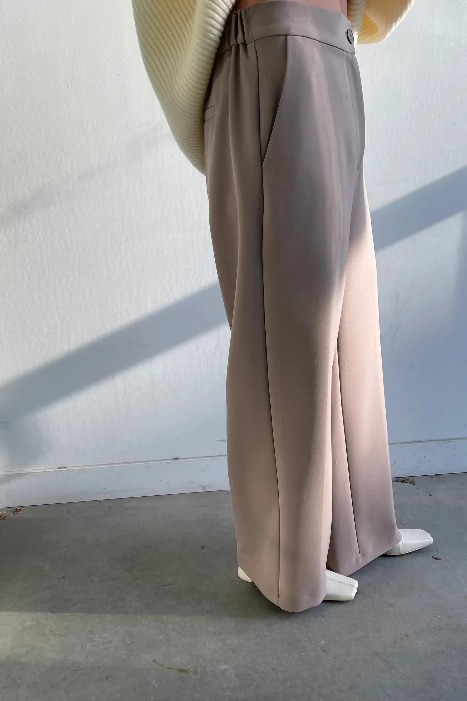Half Elastic Wide Leg Pant