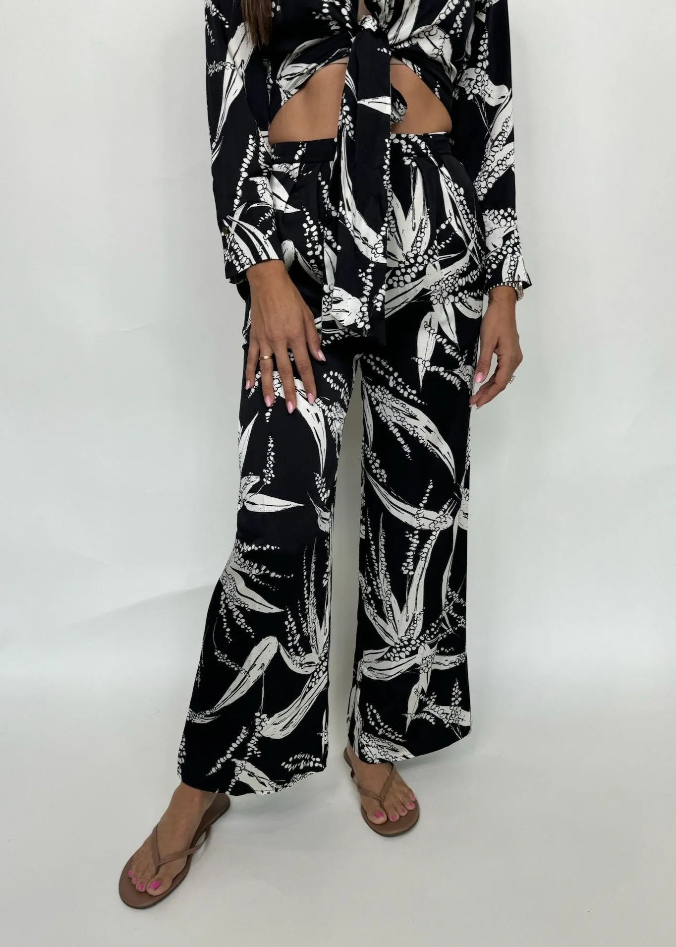 KLD Satin Printed Wide Leg Pants Black