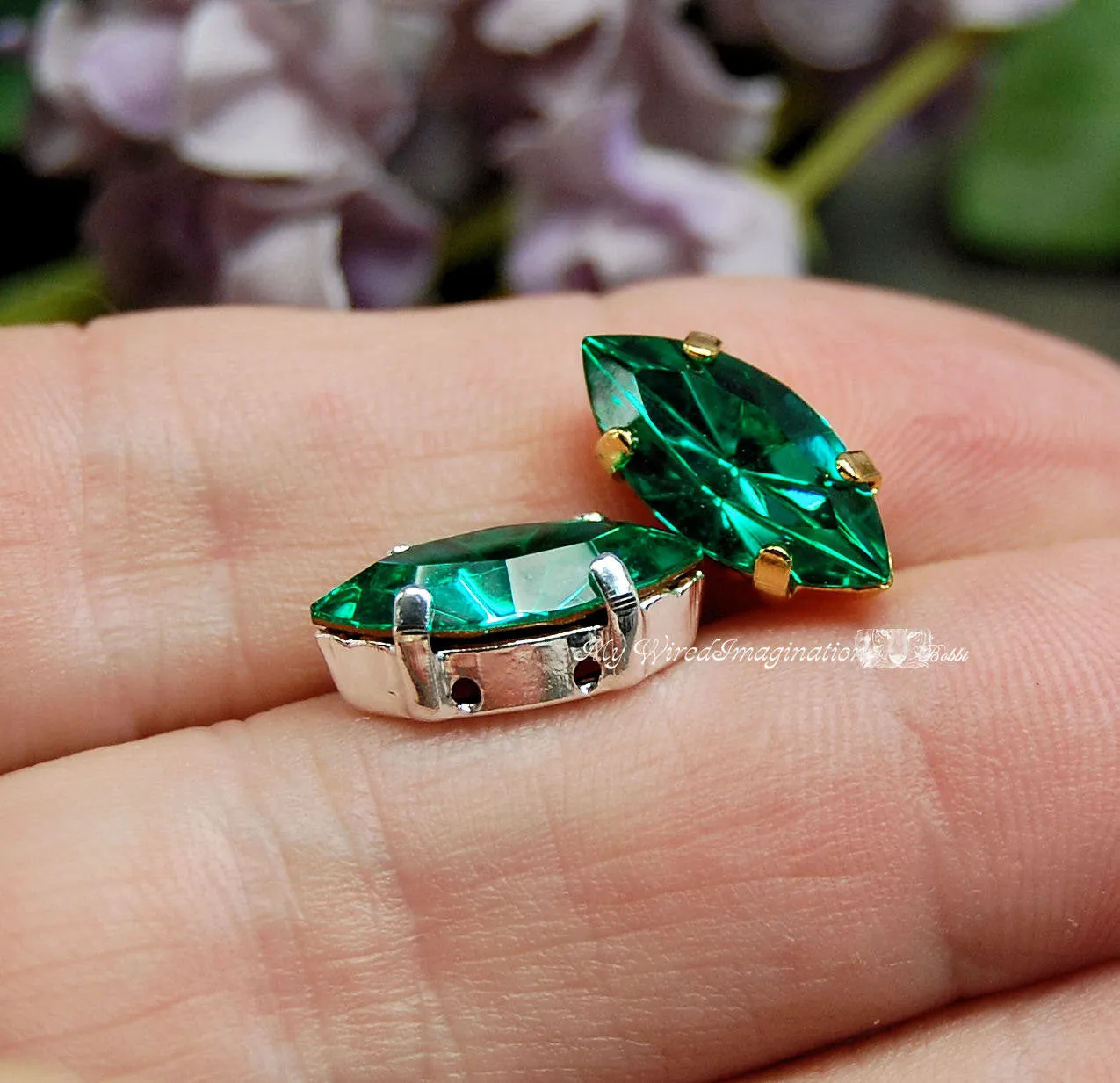Light Emerald Vintage Swarovski, 2 Pcs 15x7mm Navette With Sew On Setting
