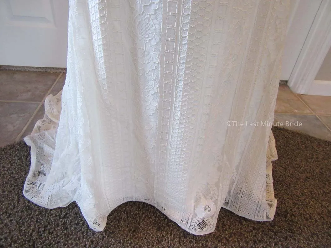 Lillian West Style 66018 (multiple sizes avail)