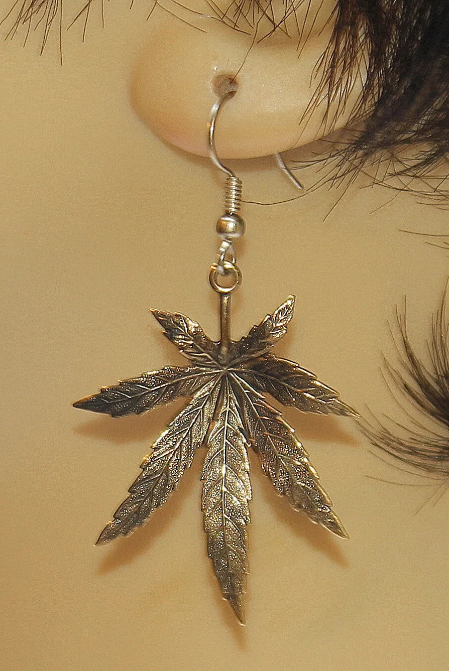 Metal Pot Leaf Earrings