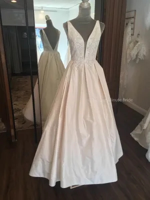 Paloma Blanca 4825