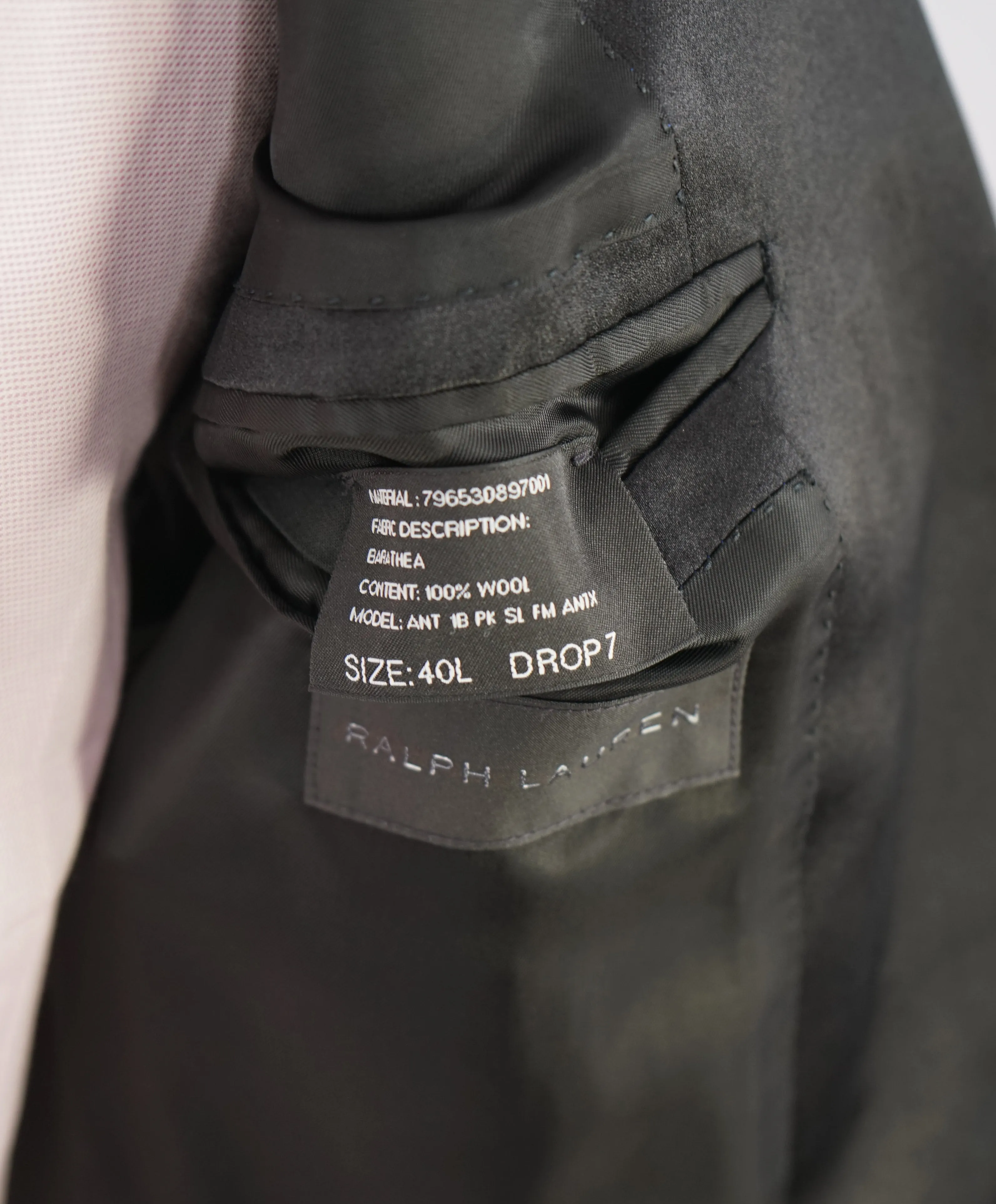 RALPH LAUREN BLACK LABEL - Peak Lapel Black Tuxedo Suit With Side Tabs - 40L
