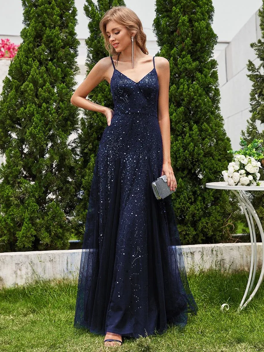 Robe de soirée sans manches en tulle à col en V et à paillettes avec taille empire