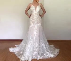 Romantic Lace Mermaid Wedding Dress Sexy Deep V Neck Lace Applique Beading Sequins Spaghetti Backless Long Bridal Gown