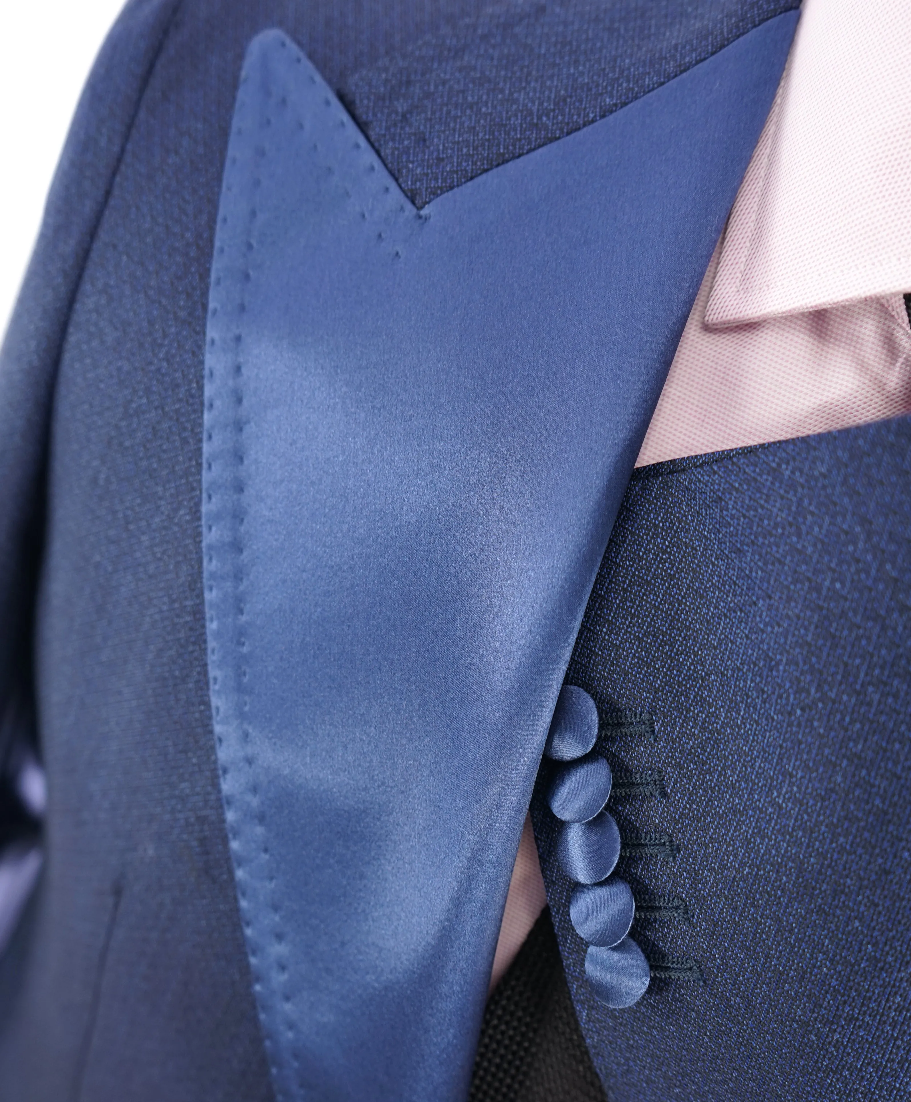 TAGLIATORE - SILK Wide Peak Lapel Geometric Blue SLIM Tuxedo - 40R