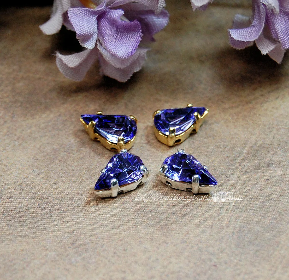 Tanzanite, Vintage Glass Cabochon, 2 Pcs 10x6mm Pears With Setting