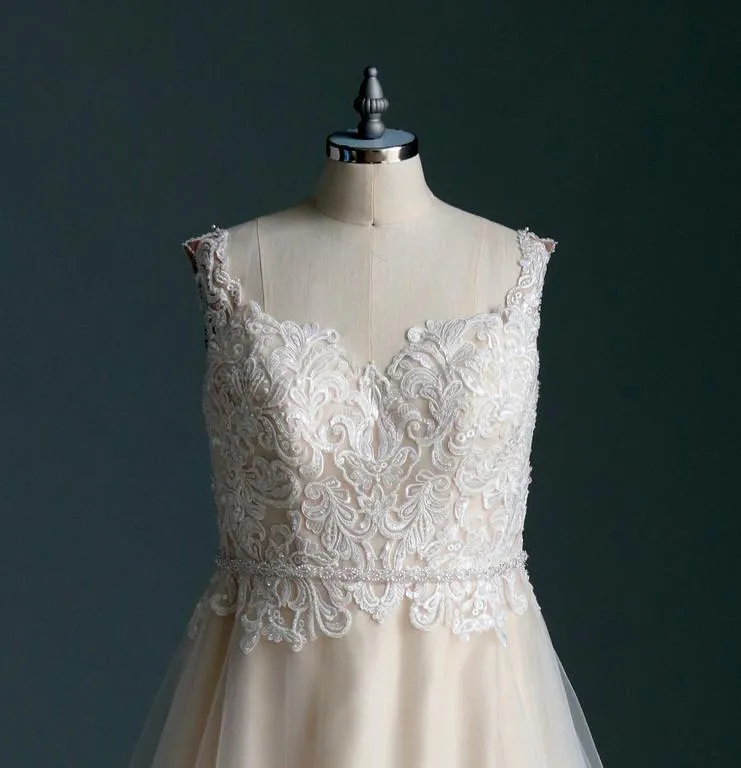 The Last Minute Bride Caroline