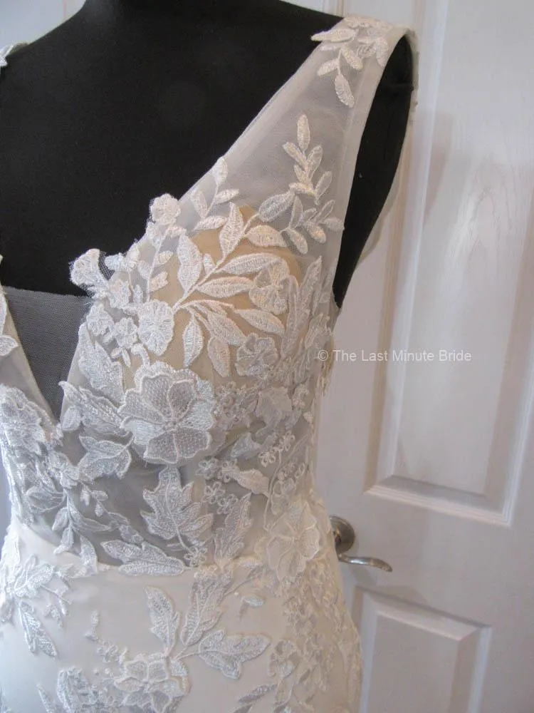 The Last Minute Bride style Gretchen