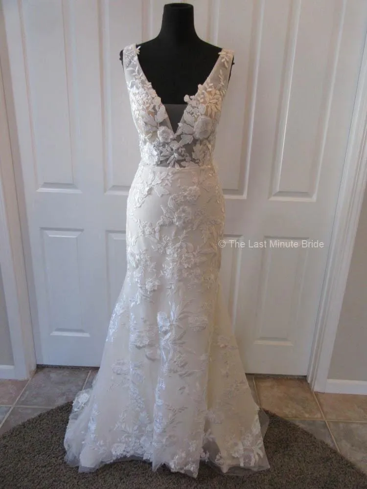 The Last Minute Bride style Gretchen