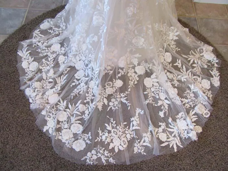 The Last Minute Bride style Gretchen