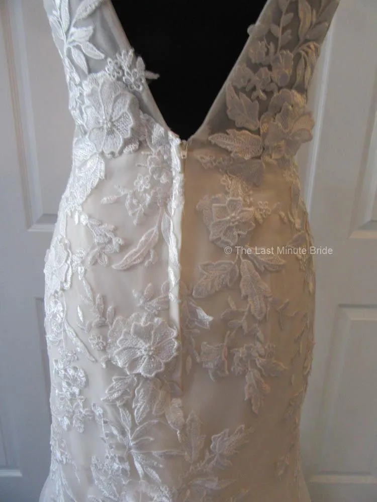 The Last Minute Bride style Gretchen