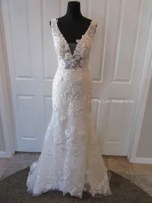 The Last Minute Bride style Gretchen