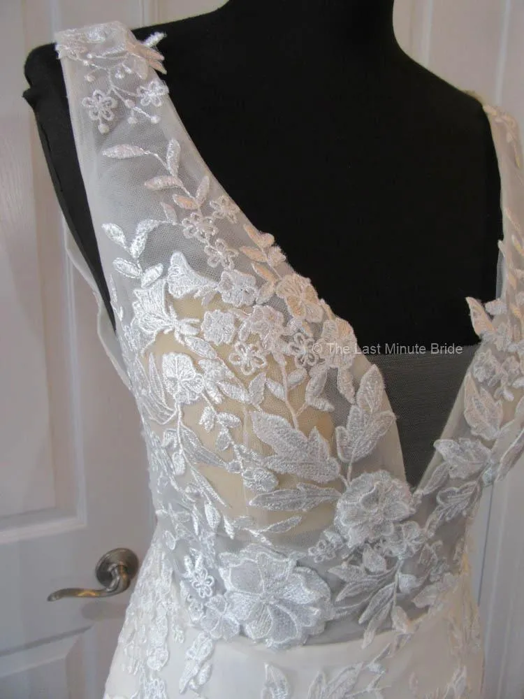 The Last Minute Bride style Gretchen