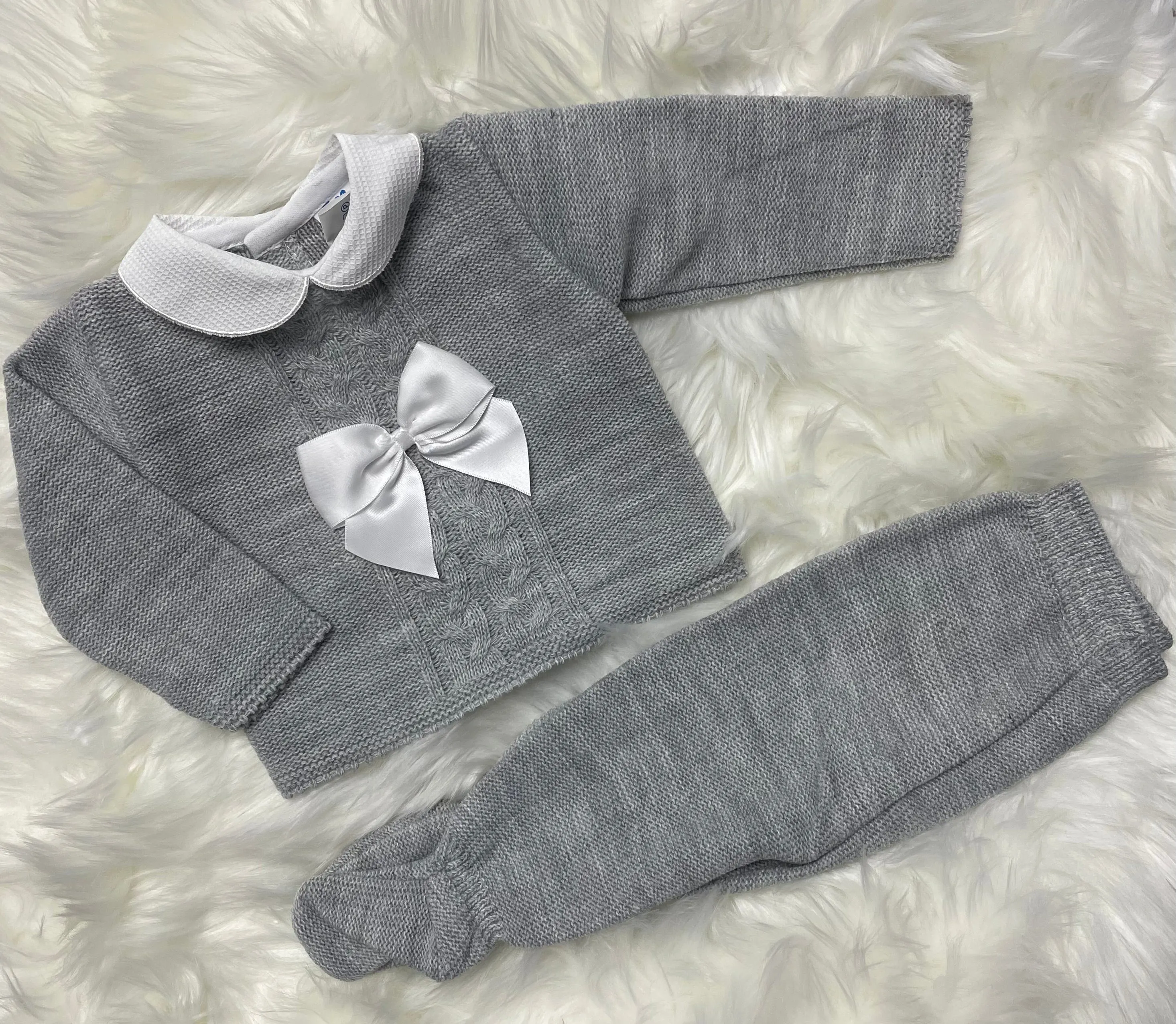 Unisex Grey Bow Knitted Two Piece
