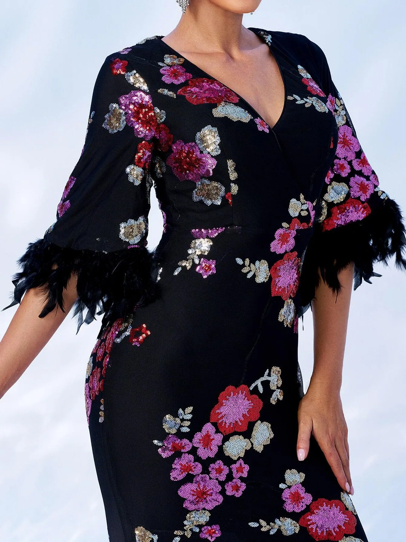 V-Neck Fringed Mermaid Sequin Maxi Dress MES00408