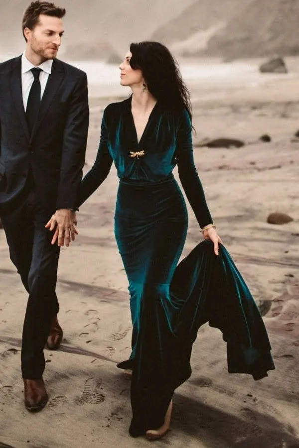 Velvet Long-sleeves Ink Blue Evening Dresses with V-neck