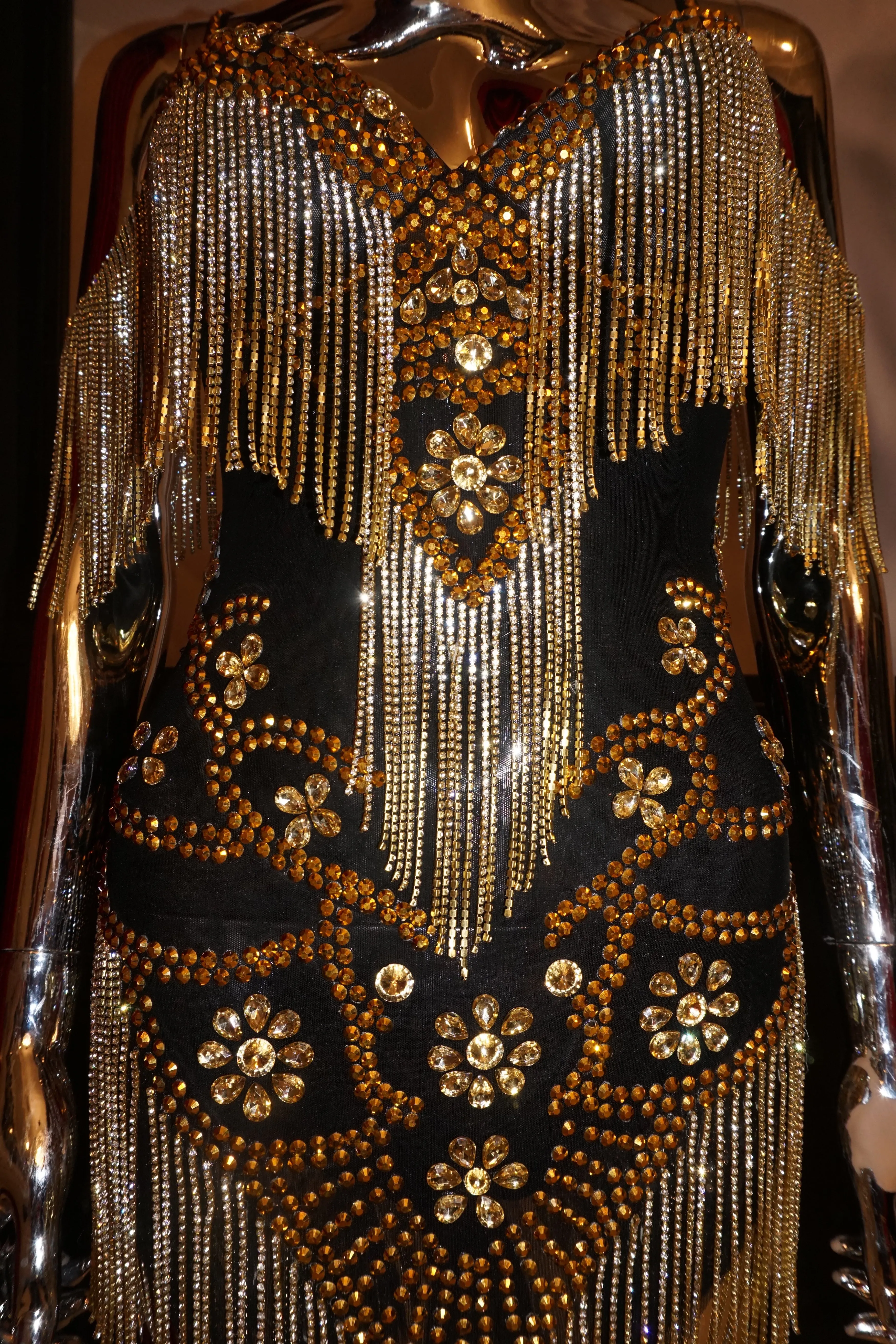 Vengeance (Blk/Gold)