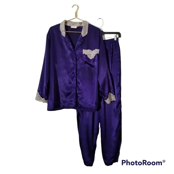 VICTORIA'S SECRET Vintage Gold Label Pajama Set Purple Satin Lace M