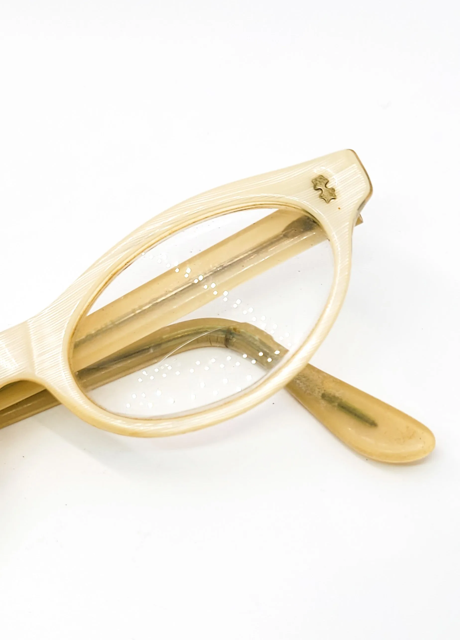 Victory authentic vintage cat eye pin up MCM Mid century cream star eyeglasses