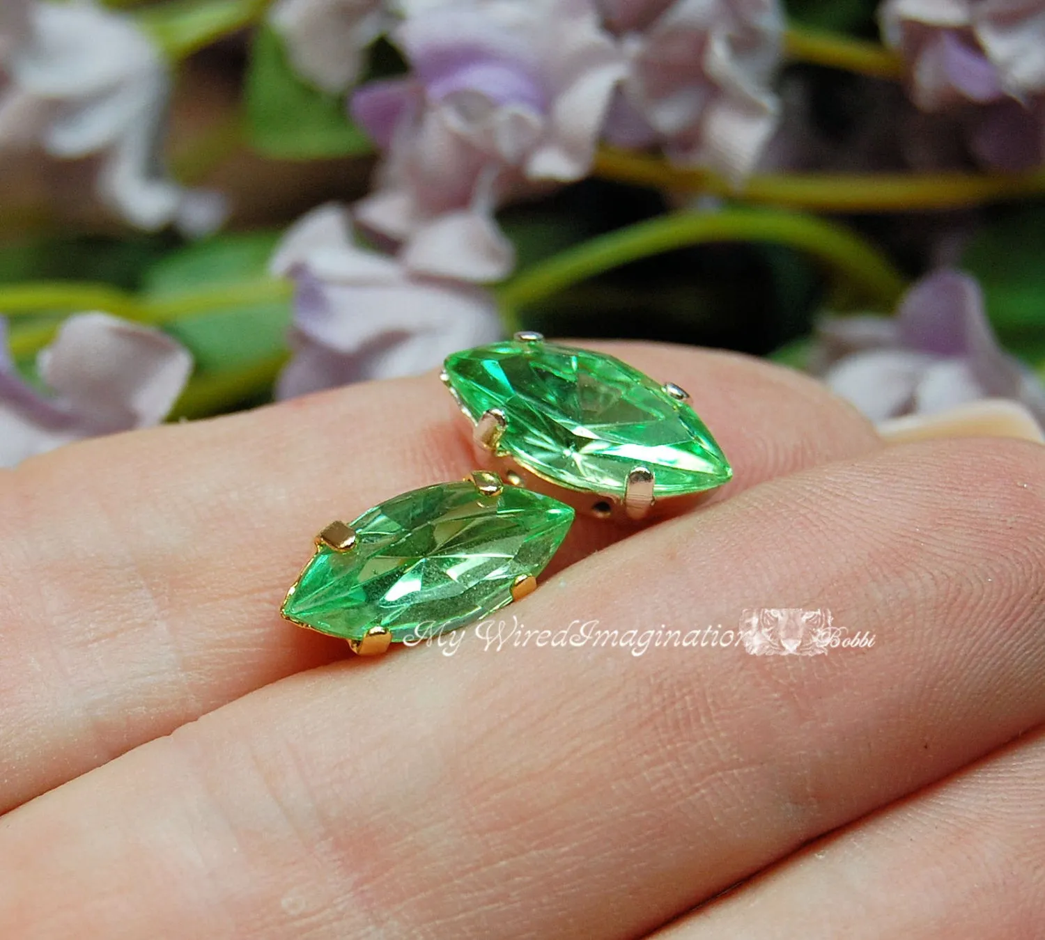Vintage Czech Peridot, 2 Pcs 15x7mm Navette With Prong Sew On Setting