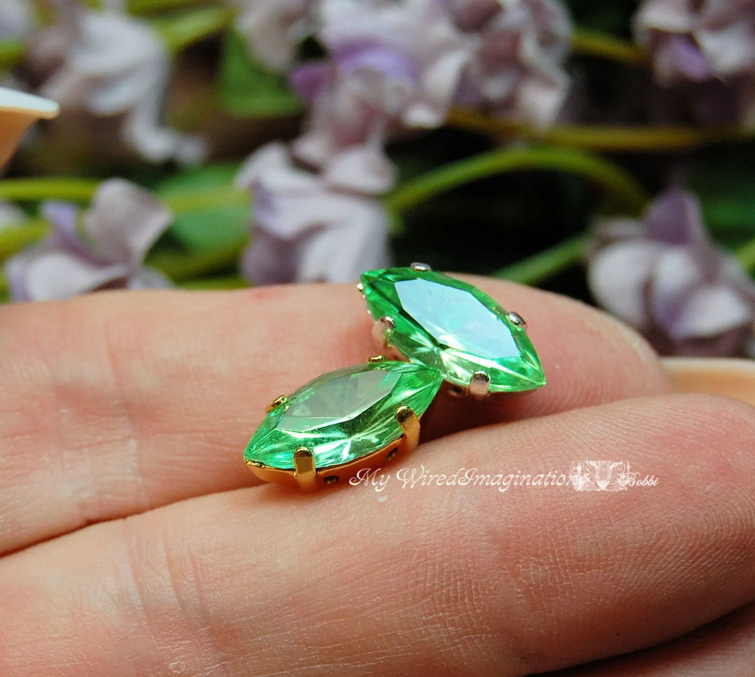 Vintage Czech Peridot, 2 Pcs 15x7mm Navette With Prong Sew On Setting