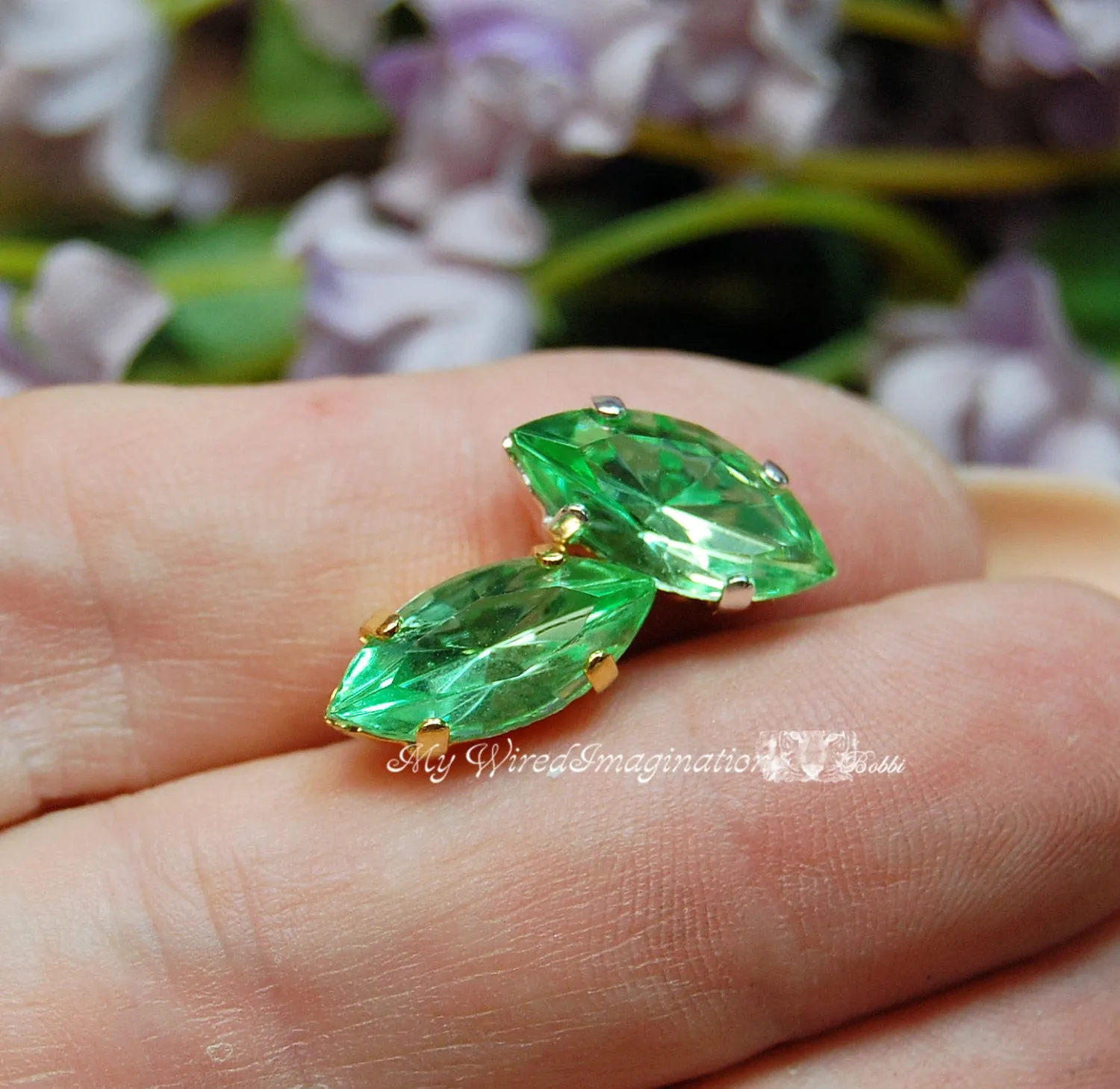 Vintage Czech Peridot, 2 Pcs 15x7mm Navette With Prong Sew On Setting