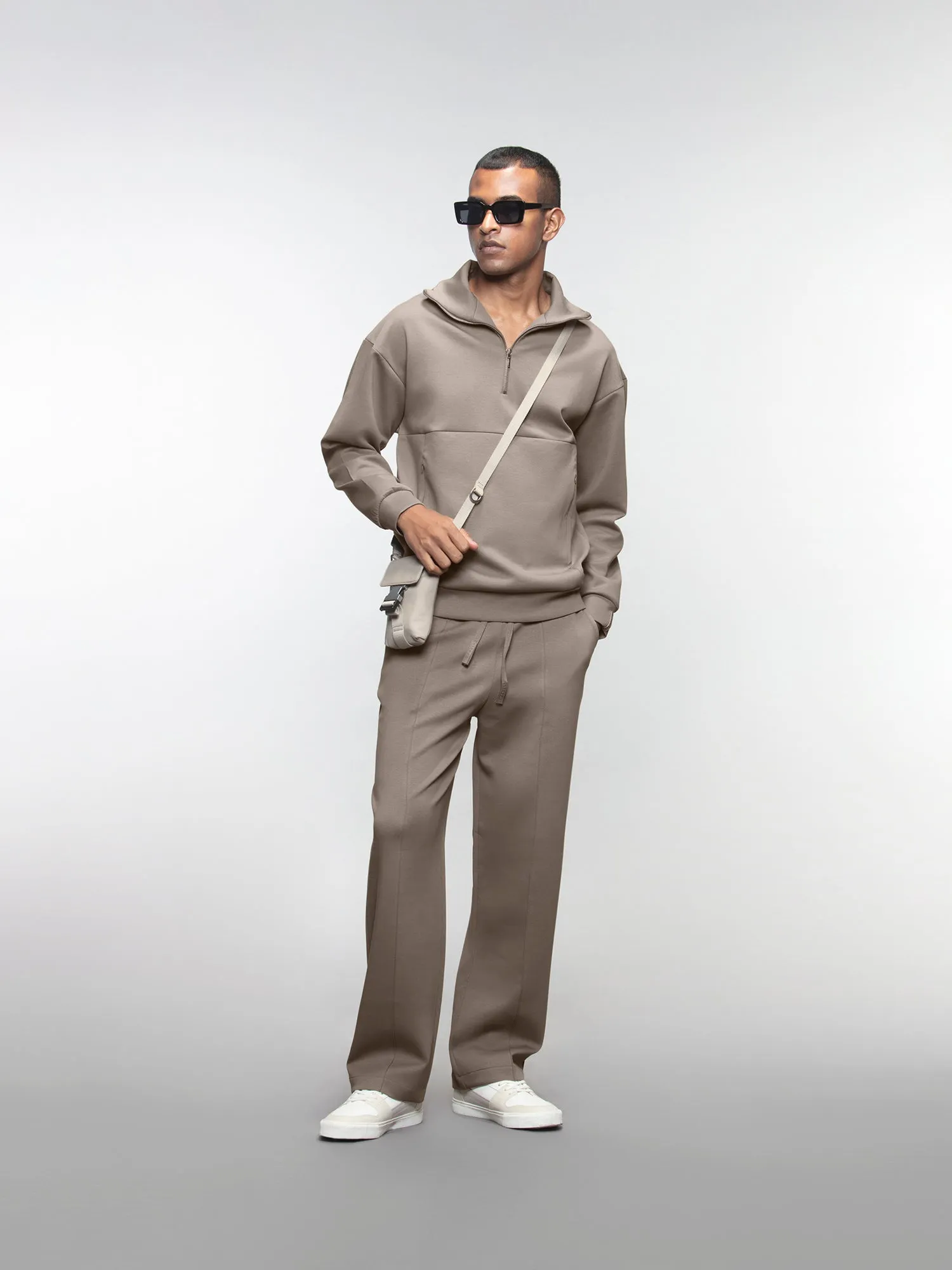 Wide-leg pants
